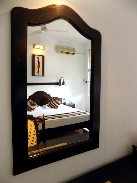 Kandyan Arts Residency Extérieur photo