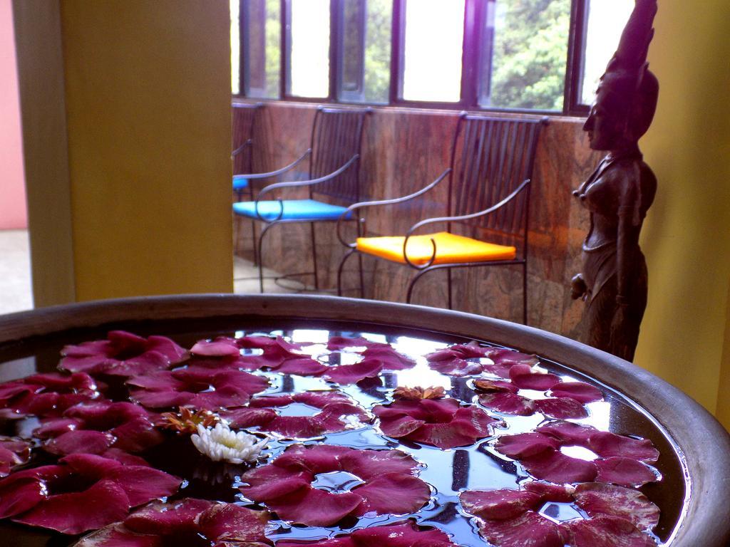 Kandyan Arts Residency Extérieur photo